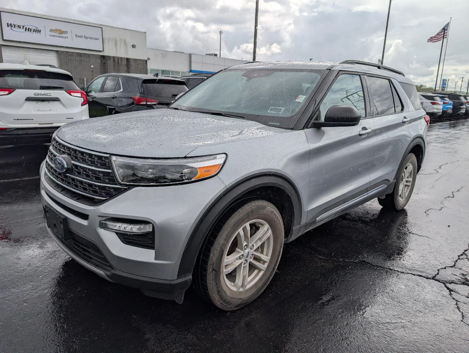 Used 2023 Gy Ford XLT image 4