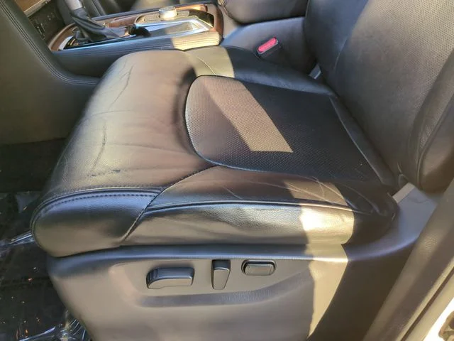 Used 2022 White Nissan SL image 22
