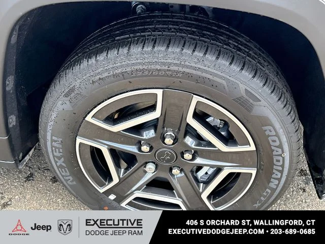 New 2026 Bright White Clear-Coat Exterior Paint Jeep Limited image 7