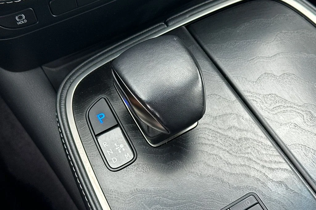 Used 2023 Silver Lexus 500 Base image 23
