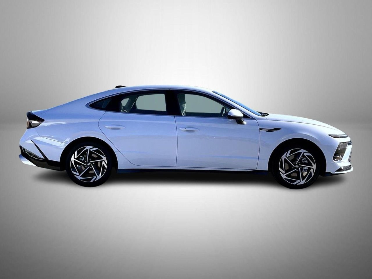 New 2026 White Hyundai SEL Sport image 4