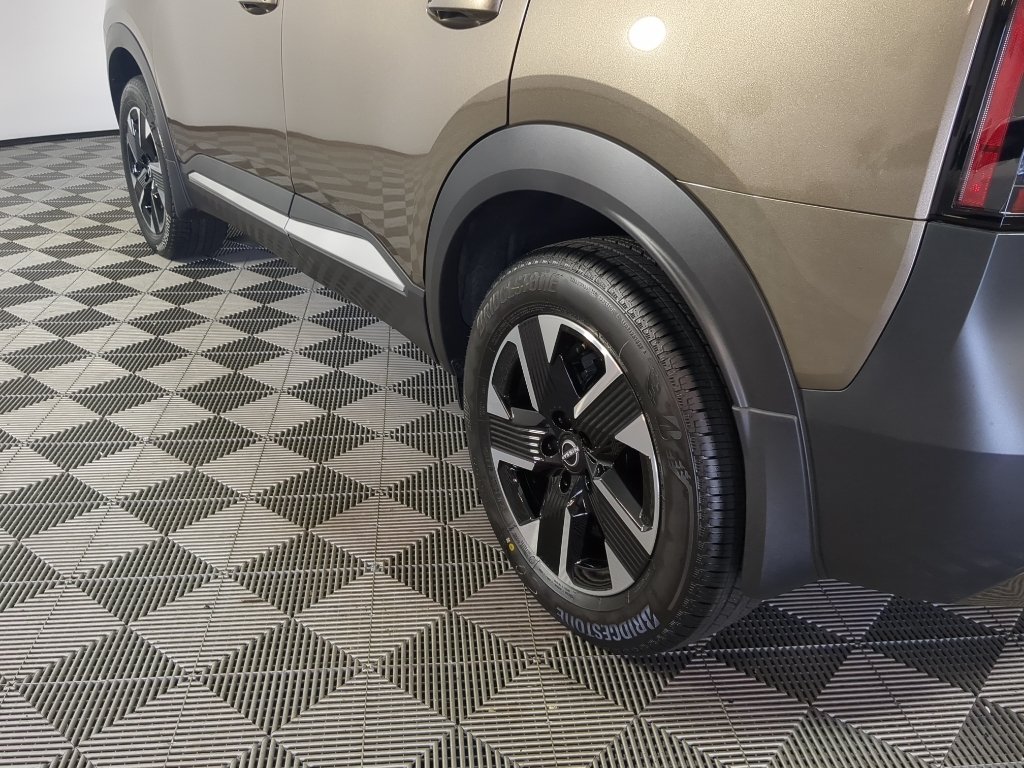 New 2026 Canyon Bronze Metallic Nissan SV image 5