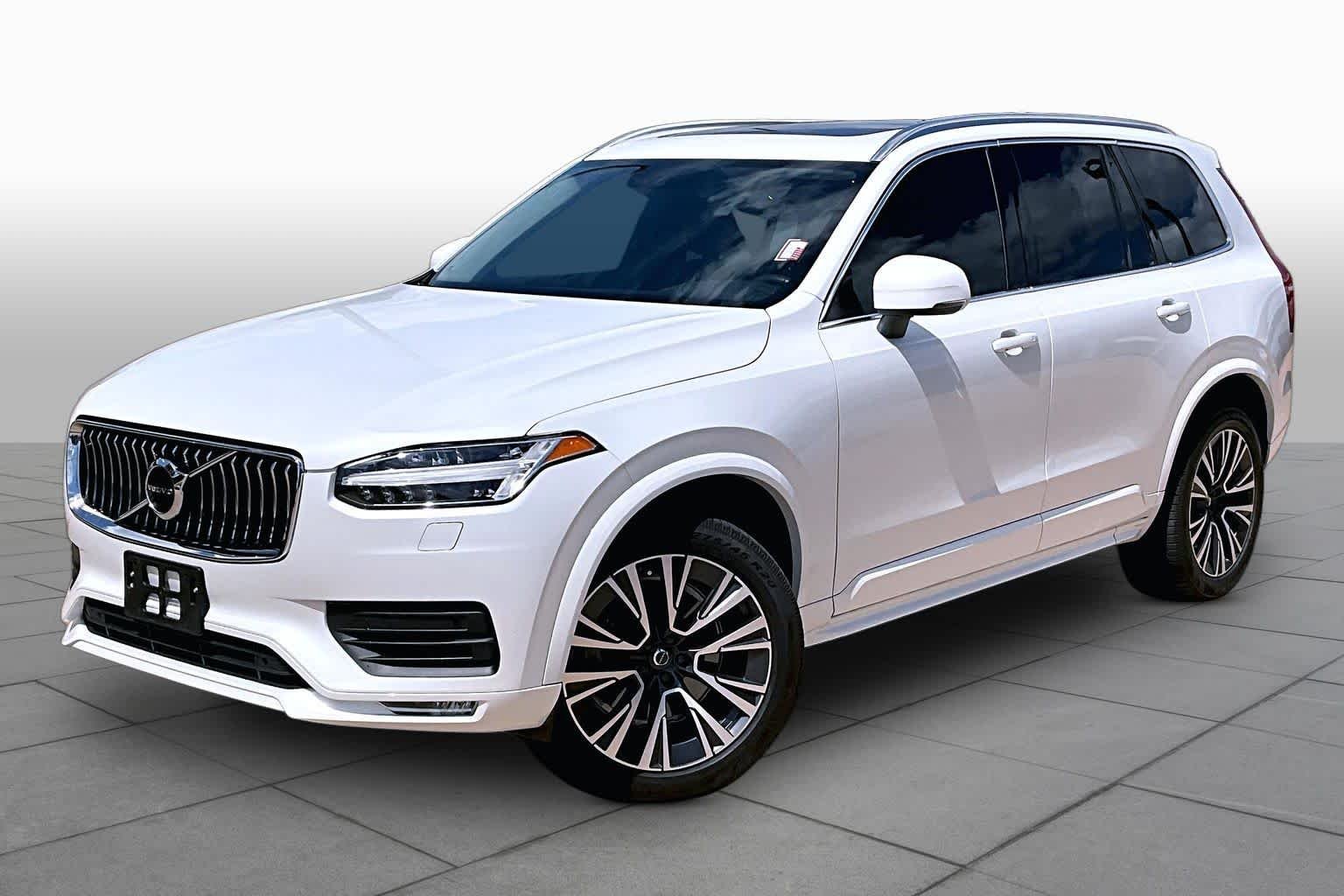 2021 Volvo XC90 T6 Momentum 6 Passenger AWD's photo