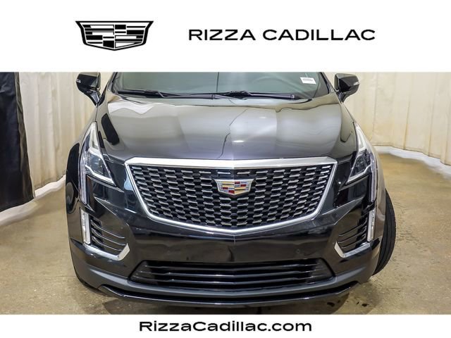 Used 2022 Stellar Black Metallic Cadillac Luxury image 6