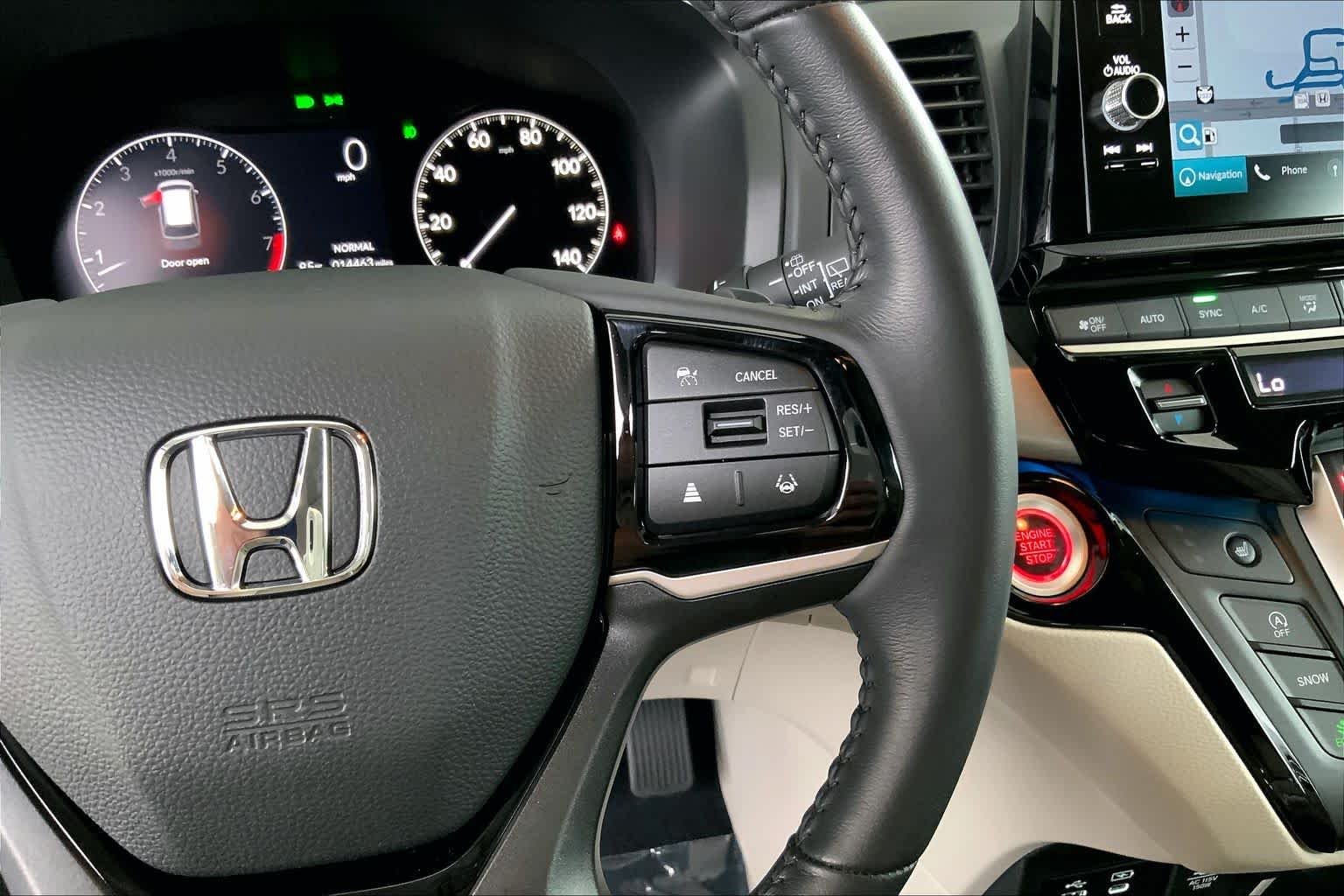 Used 2025 Modern Steel Metallic Honda Touring image 25