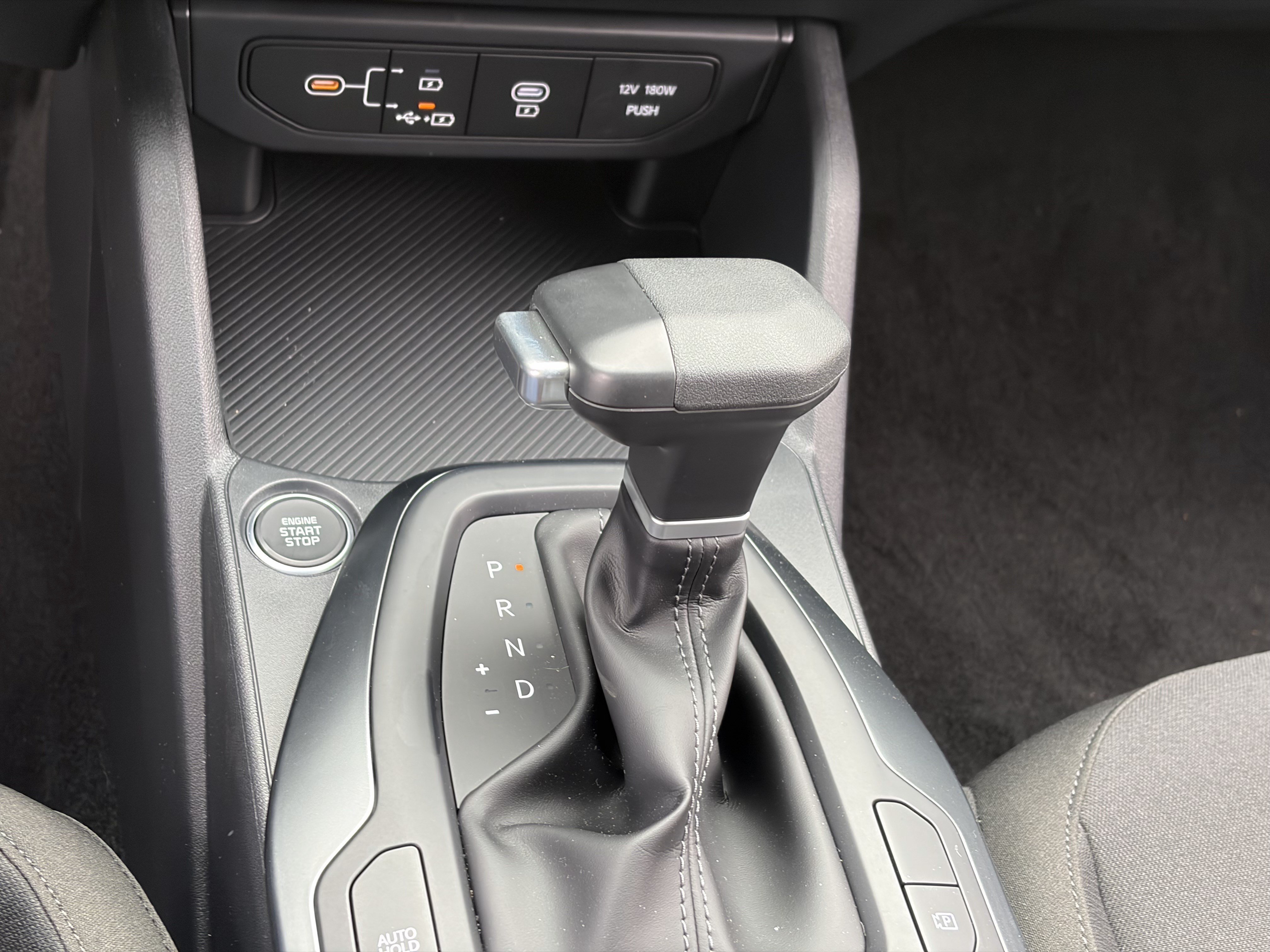 New 2026 Snow White Pearl Kia LXS image 28
