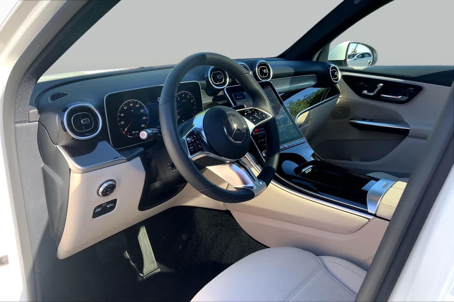 Certified Used 2026 Polar White Mercedes-Benz GLC 300 image 17