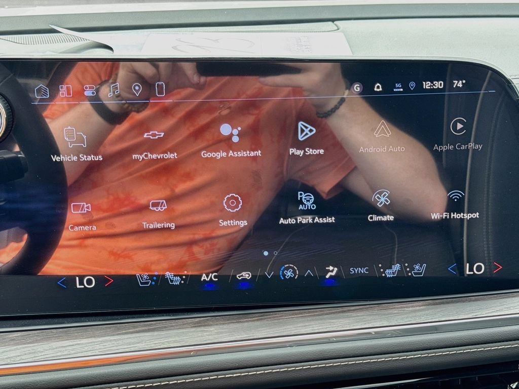 2026 Chevrolet Suburban Premier - Photo 15