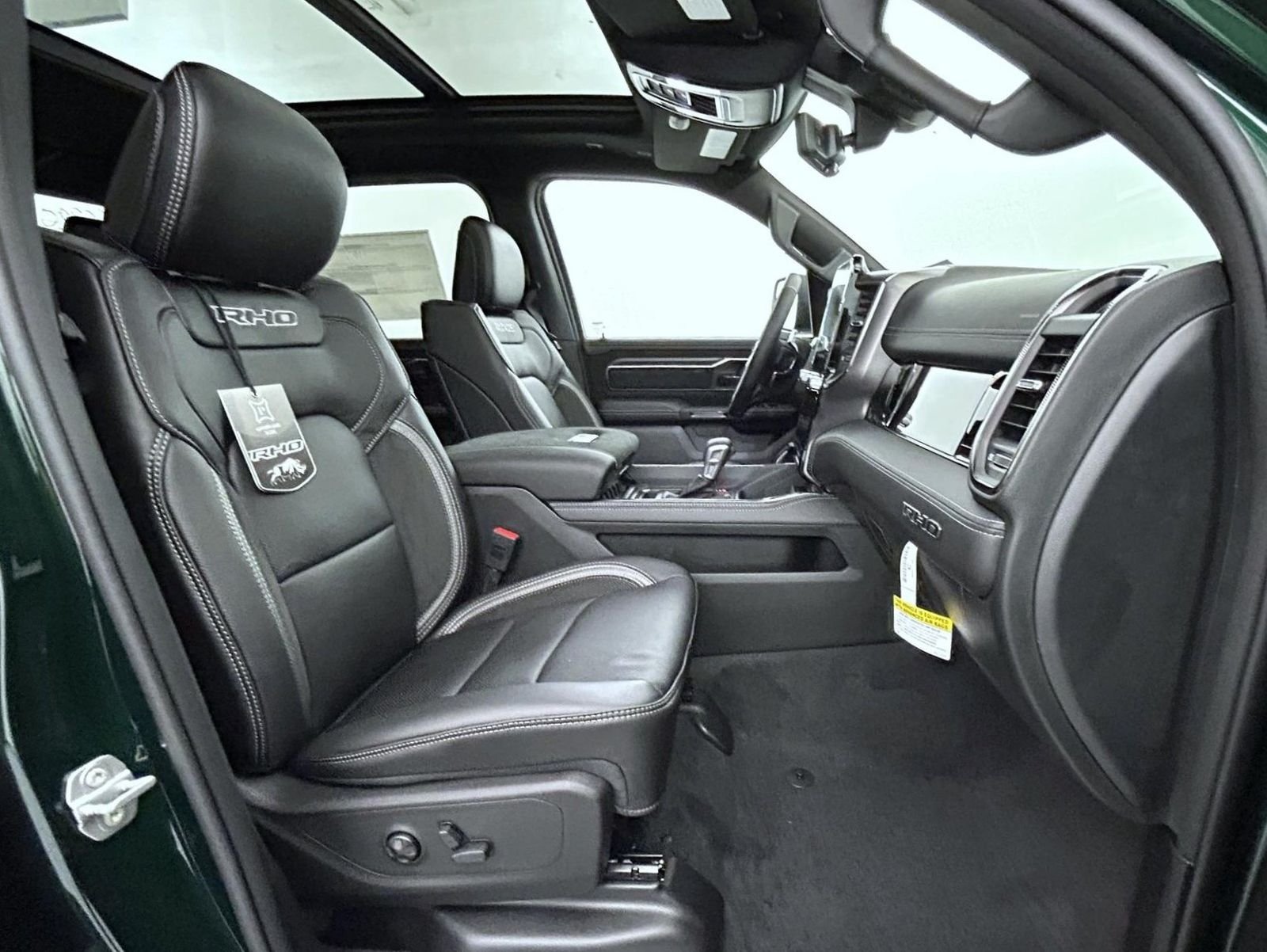 New 2026 Serrano-Green Metallic Exterior Paint RAM RHO image 15