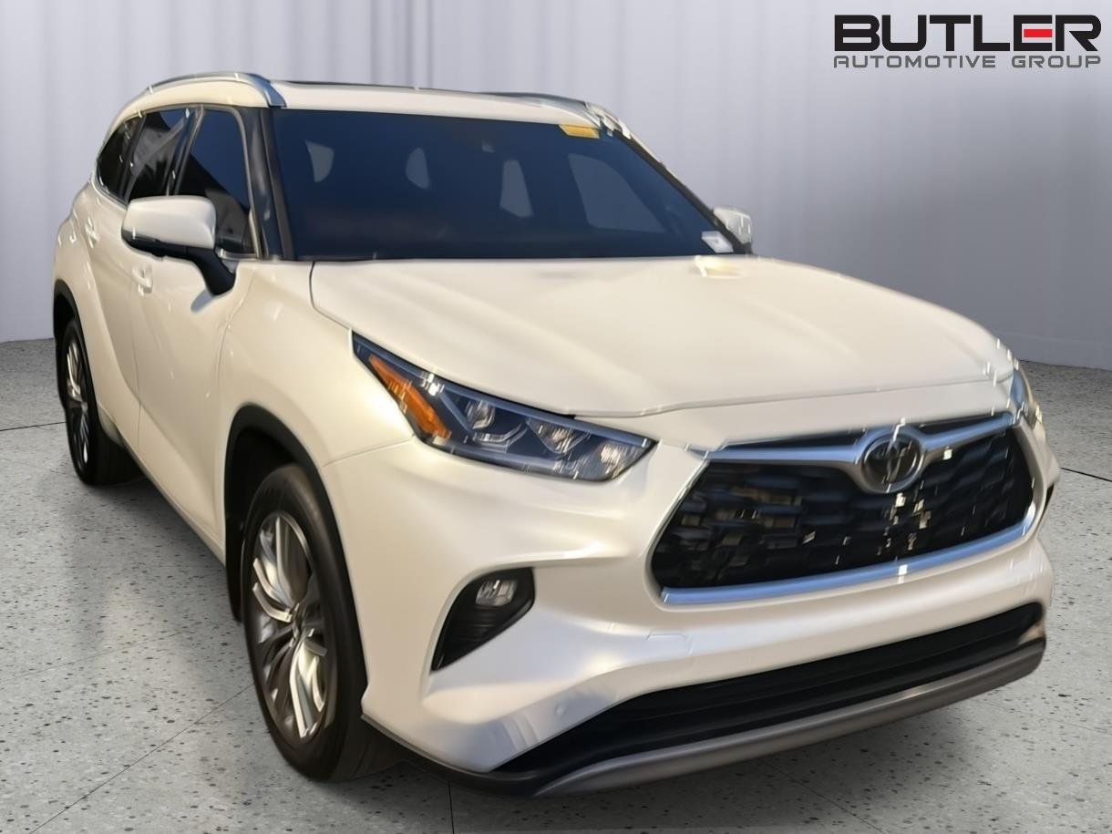 Used 2024 Wind Chill Pearl Toyota Platinum image 6