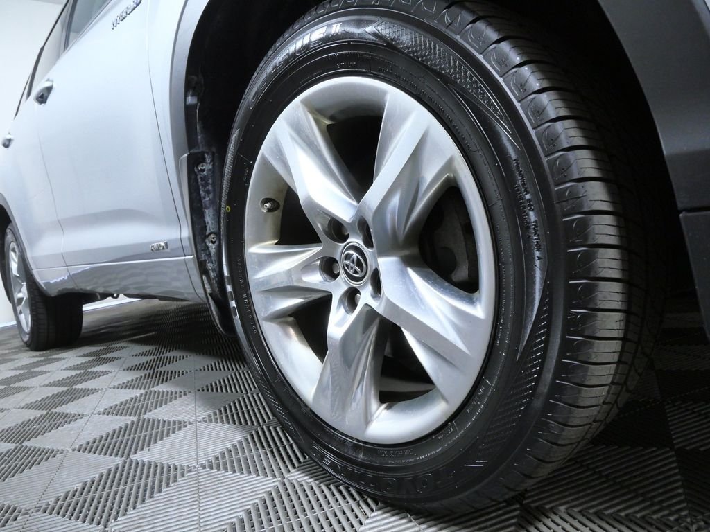 Used 2016 Silver Toyota Limited Platinum image 2