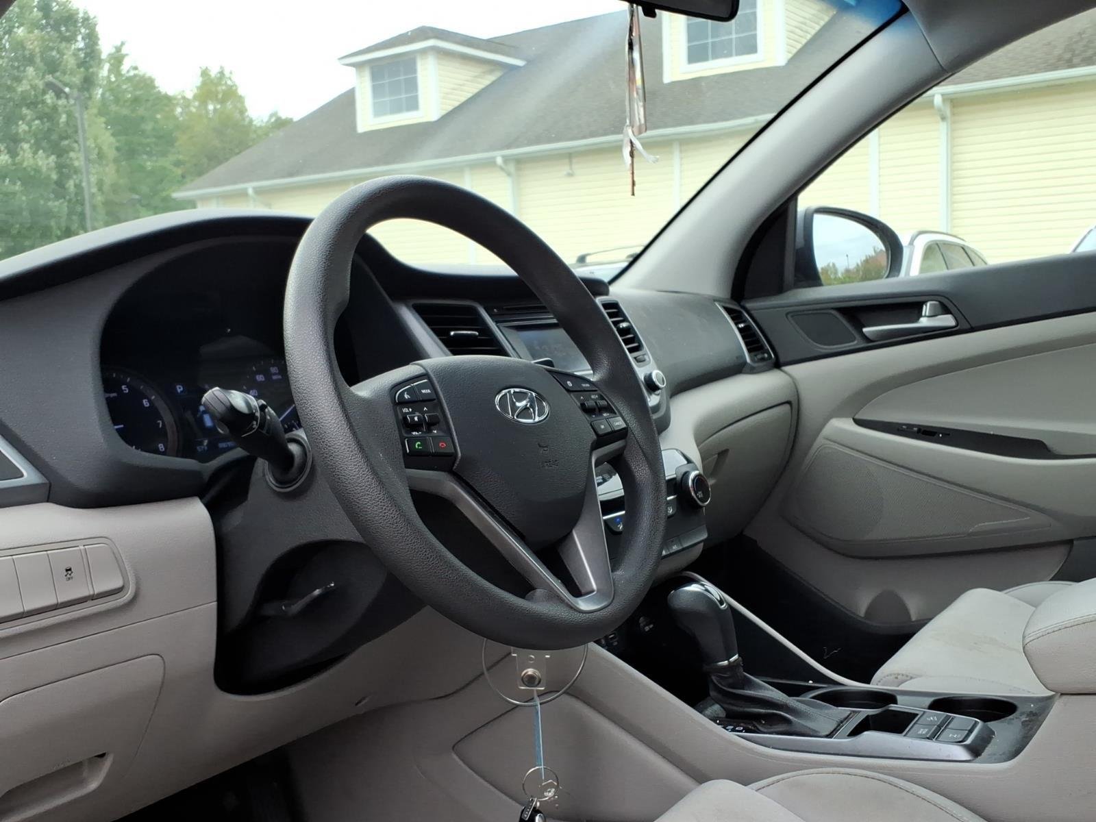 Used 2017 Coliseum Gray Hyundai SE image 21