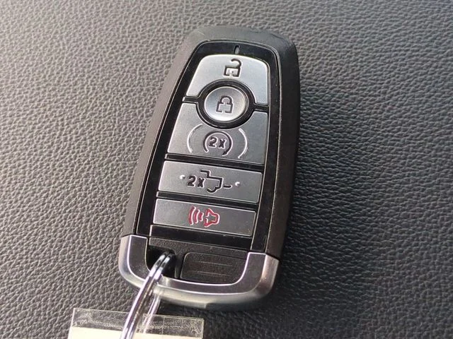 Certified Used 2024 Oxford White Ford XLT image 29