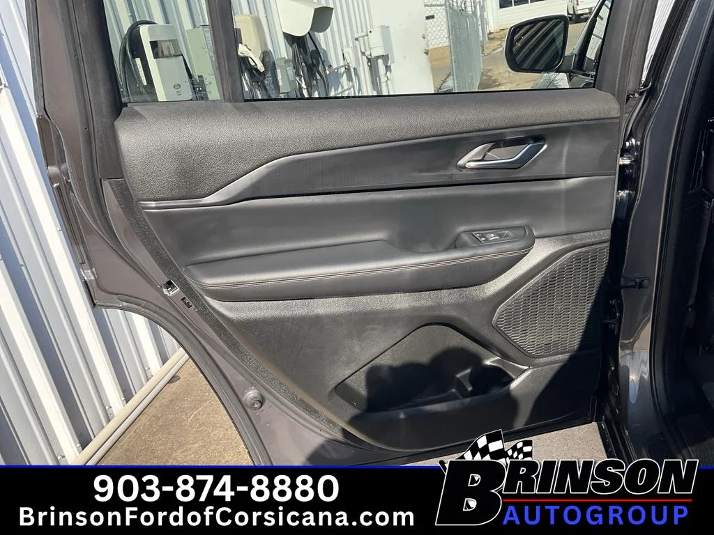Used 2024 Metallic Jeep Laredo X image 17
