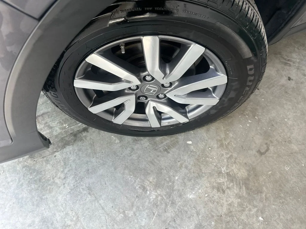 Used 2021  Honda EX-L image 2
