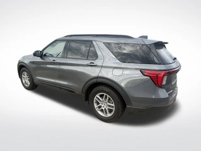 Used 2026 Gray Ford Active image 6