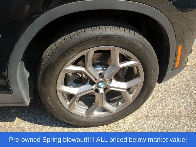 Used 2020 Black BMW xDrive30i image 15
