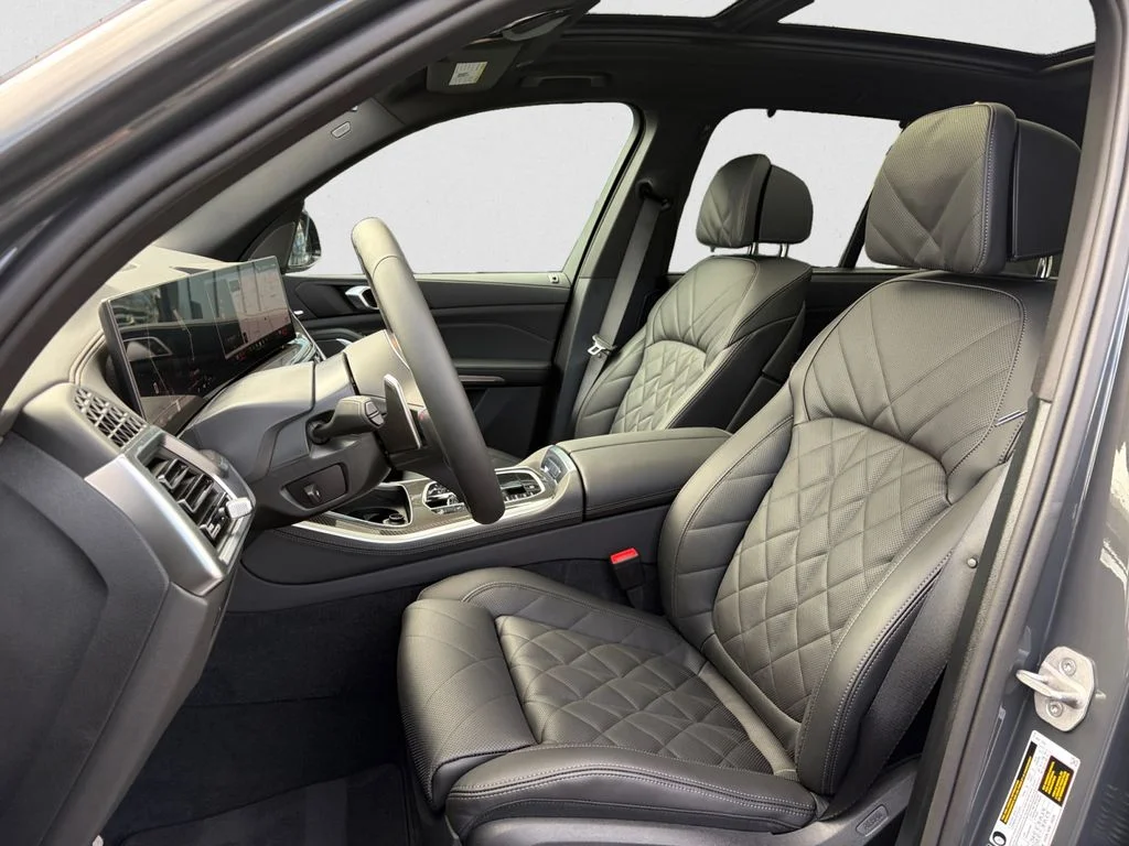 2026 BMW X5 M60i - Photo 10
