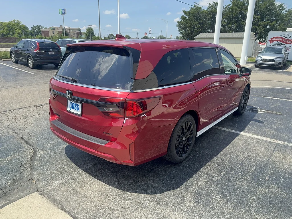 New 2026 Radiant Red Metallic II Honda Sport-L image 5