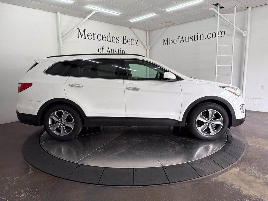 Used 2016 White Hyundai SE image 8