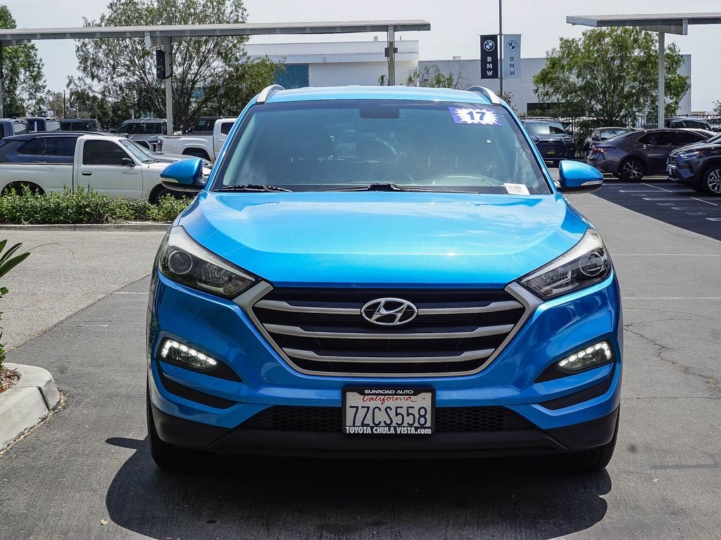Used 2017 Blue Hyundai SE Plus image 2