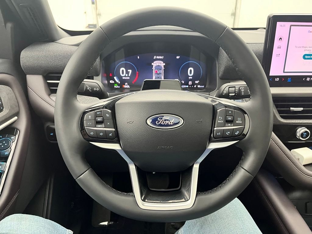 New 2026 White Ford Platinum image 23