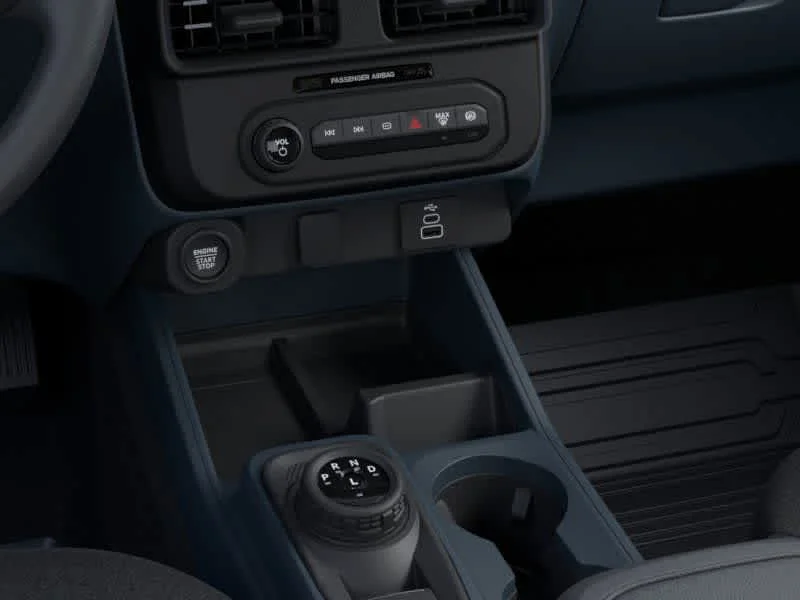 New 2025 Space White Metallic Ford XLT image 16