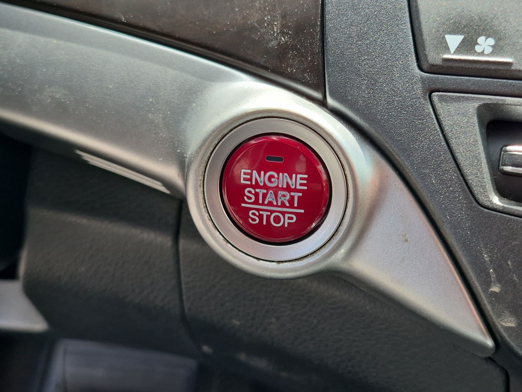 Used 2014 Silver Honda EX-L image 20
