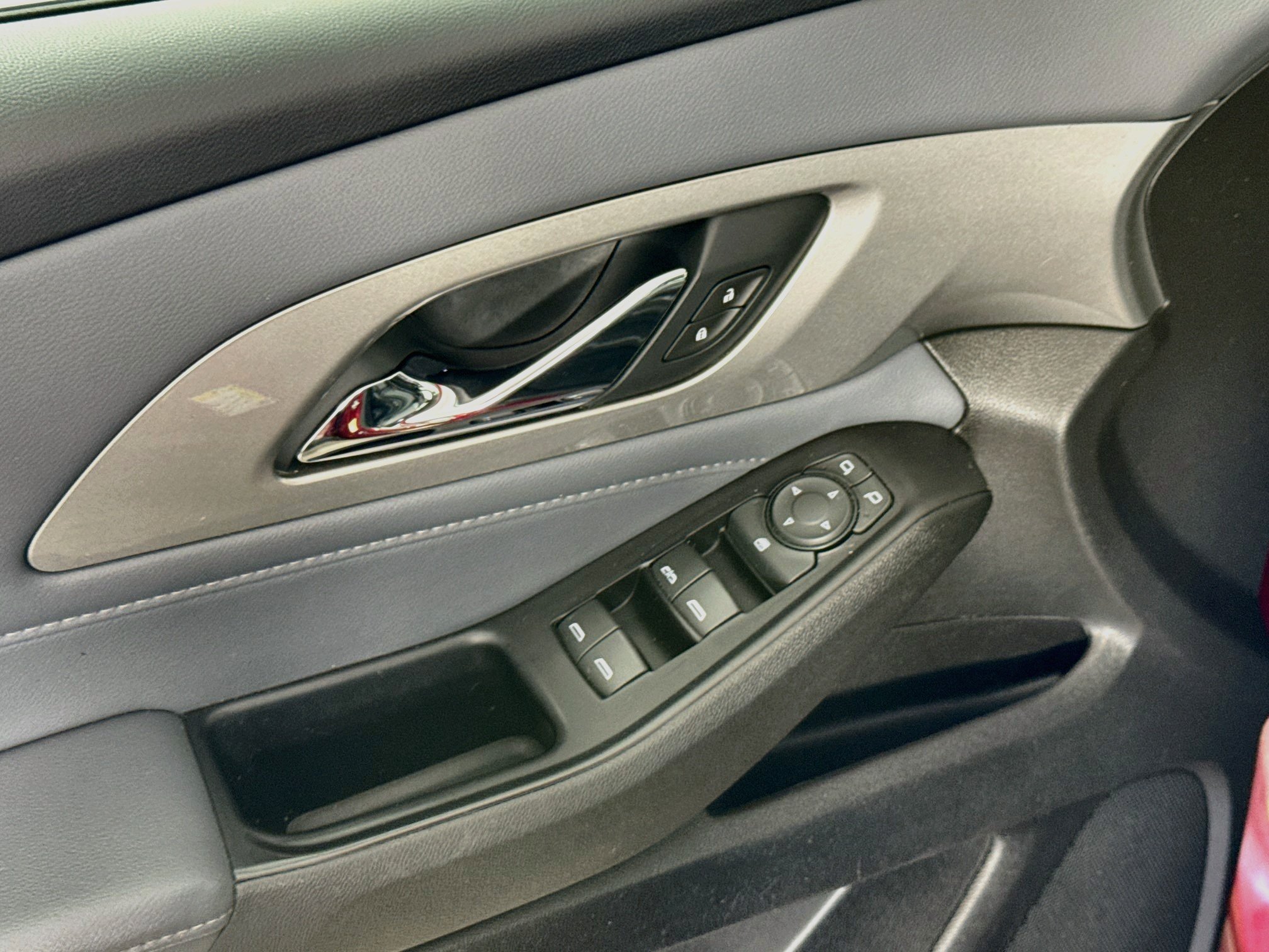 Used 2019 Cajun Red Tintcoat Chevrolet LT Cloth image 17