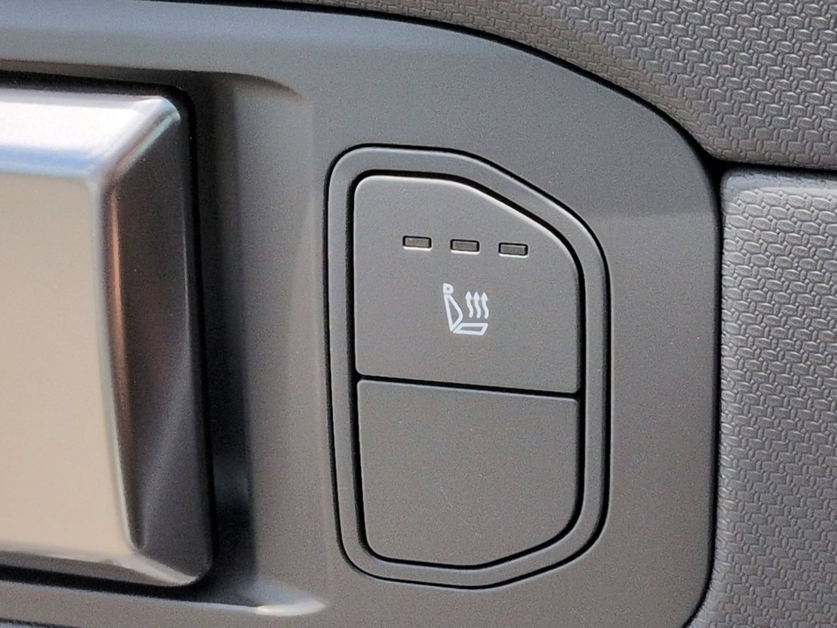 New 2027 Snow White Pearl / Black Roof Kia X-Line S image 26