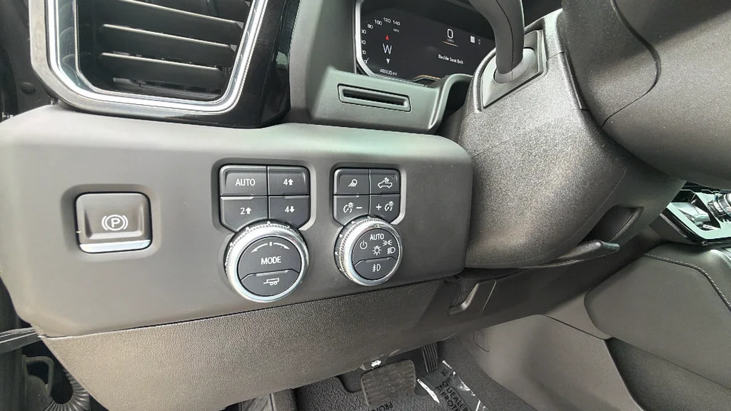 Used 2024 Onyx Black GMC Denali image 20