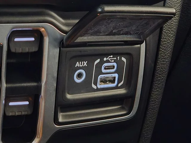 Used 2020 Beige Jeep Rubicon image 32