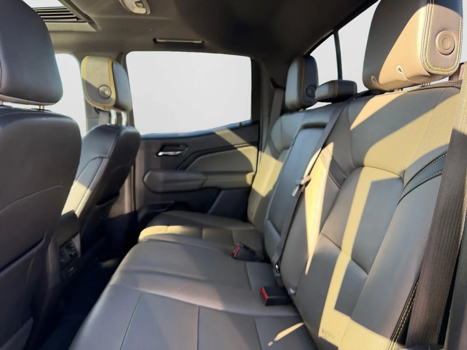 2023 Chevrolet Colorado ZR2 - Photo 16