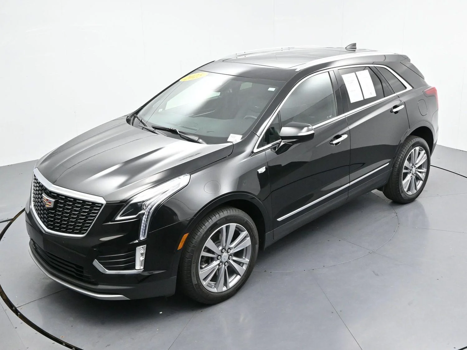 Used 2025 Stellar Black Metallic Cadillac Premium Luxury image 41