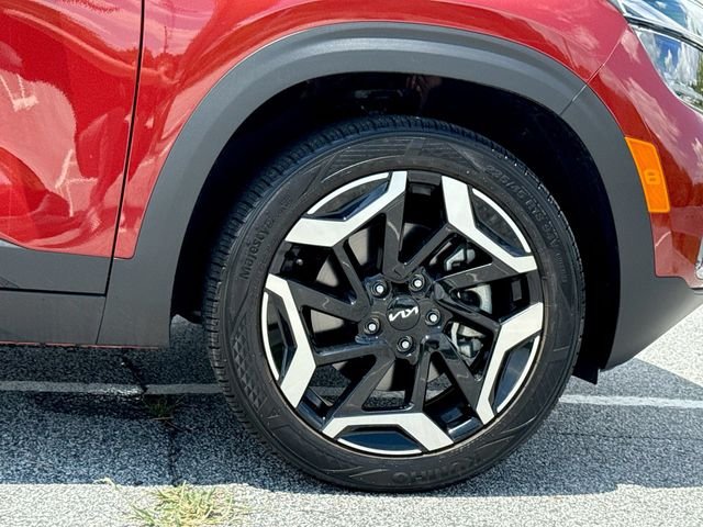 Used 2025 Orange Kia SX image 10