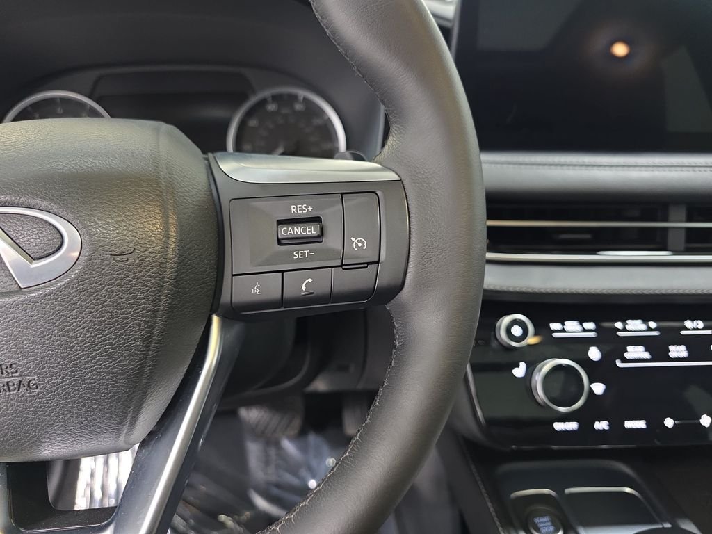Certified Used 2023 Mineral Black INFINITI PURE image 15
