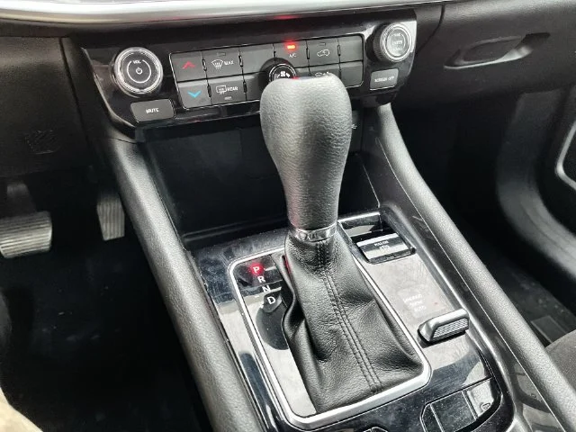 Used 2022 Silver Jeep Sport image 22