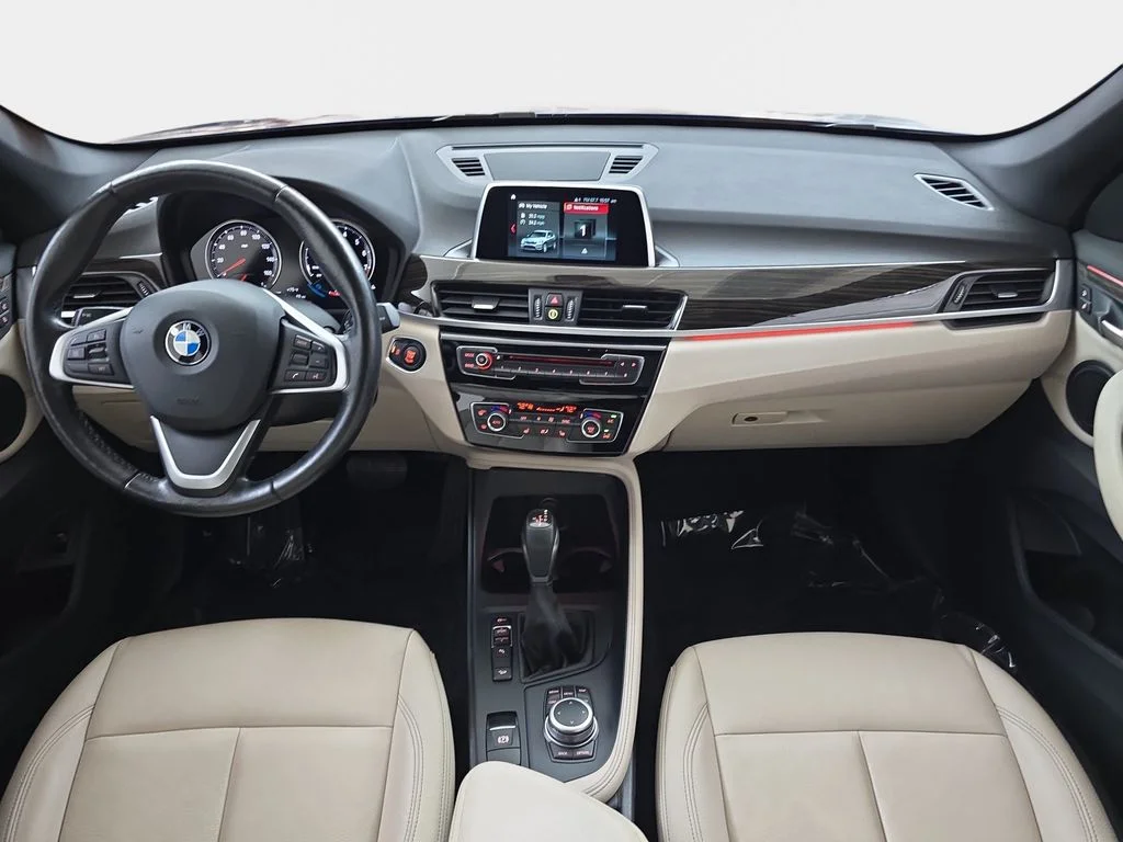 Used 2019 Mediterranean Blue Metallic BMW xDrive28i image 12