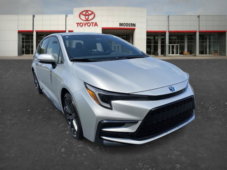 Used 2025 Classic Silver Metallic Toyota Hybrid SE image 3