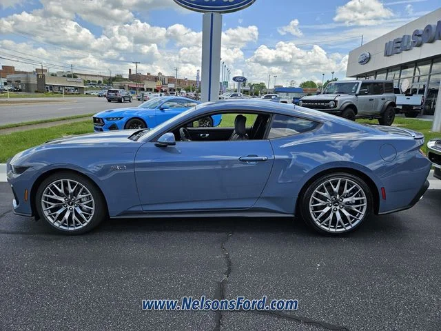 2025 Ford Mustang GT Premium Fastback - Photo 4