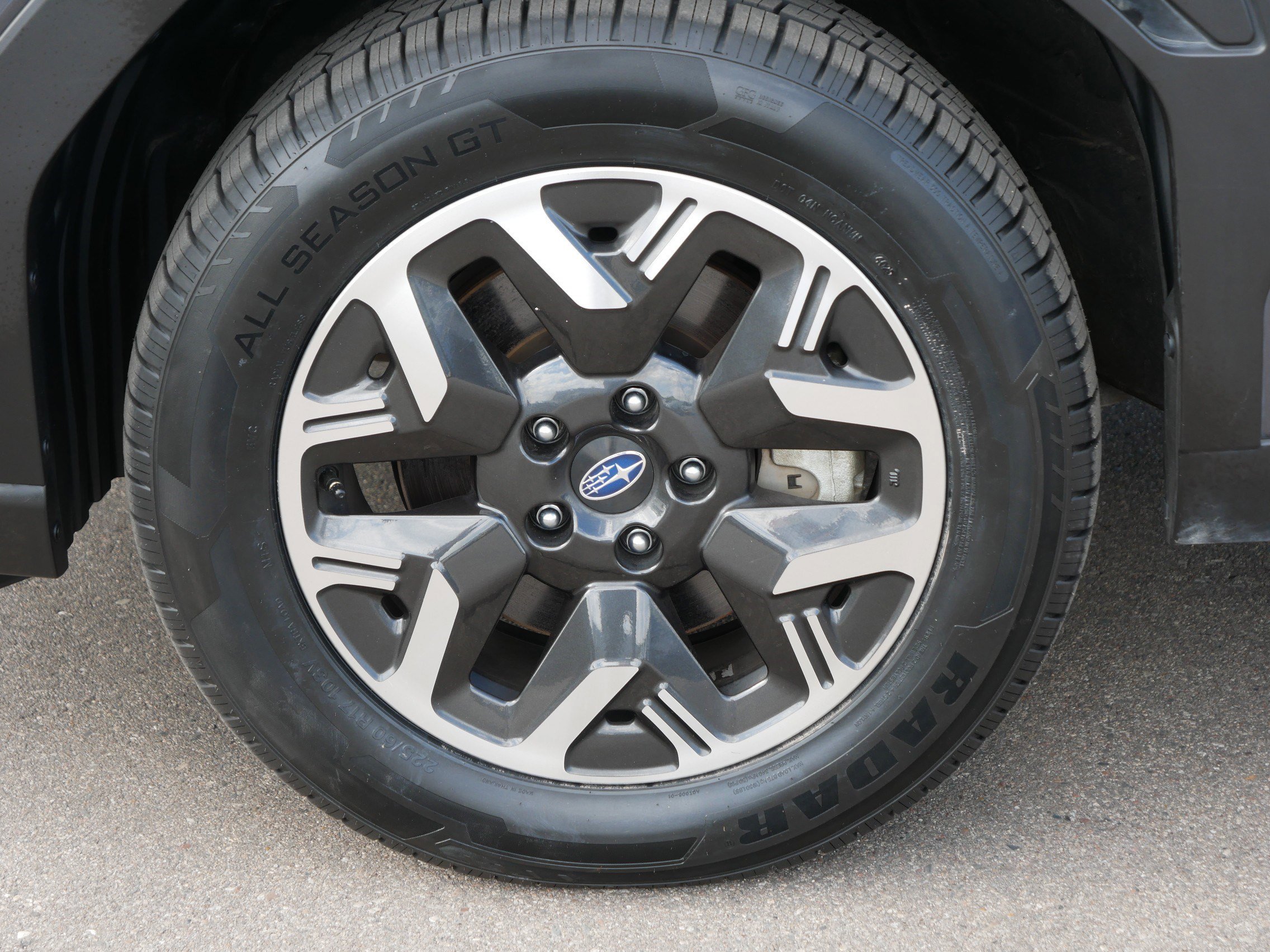 Used 2025 Magnetite Gray Metallic Subaru Premium image 15