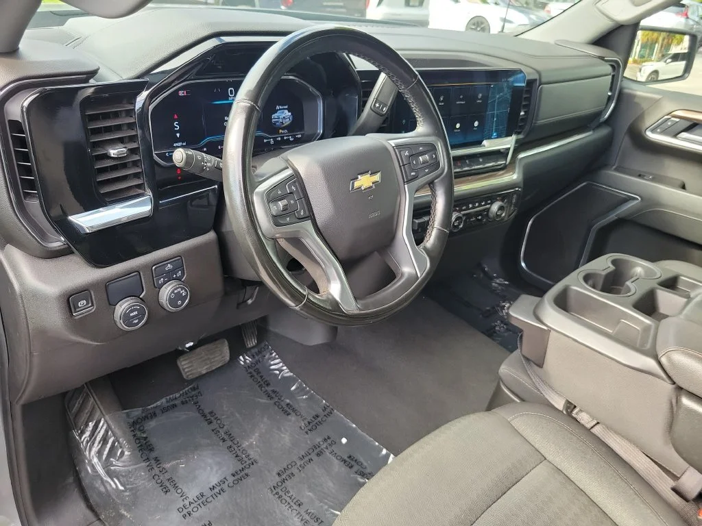 Used 2025 Gray Chevrolet LT image 21