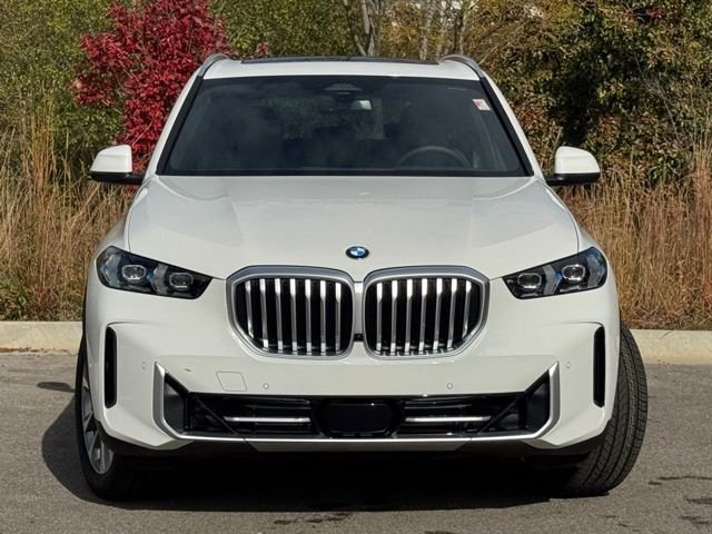 Used 2026 Alpine White BMW xDrive40i image 2