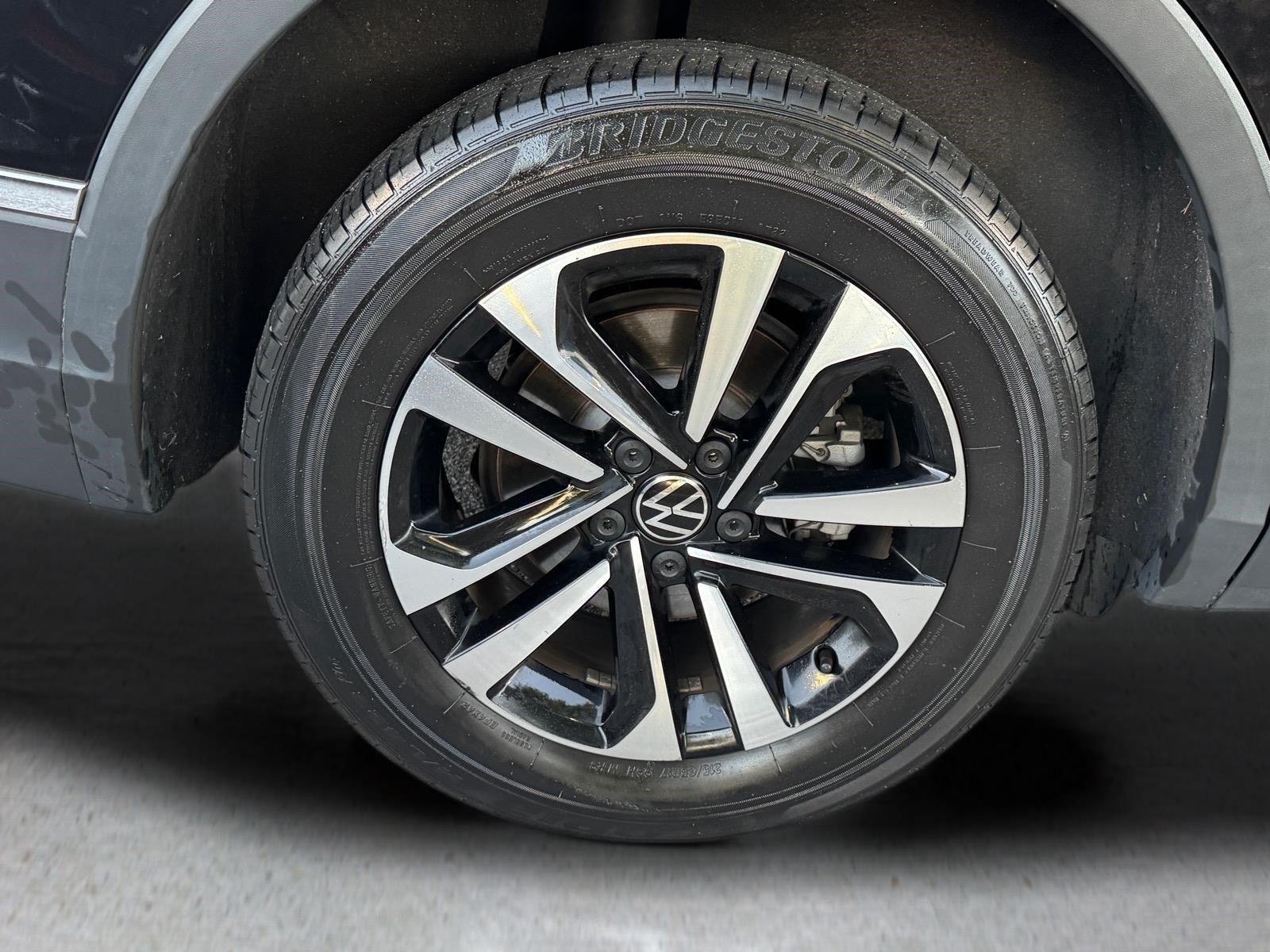 Used 2022 Deep Black Pearl Volkswagen S image 12