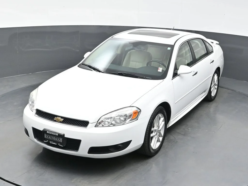 Used 2014 White Chevrolet LTZ image 29