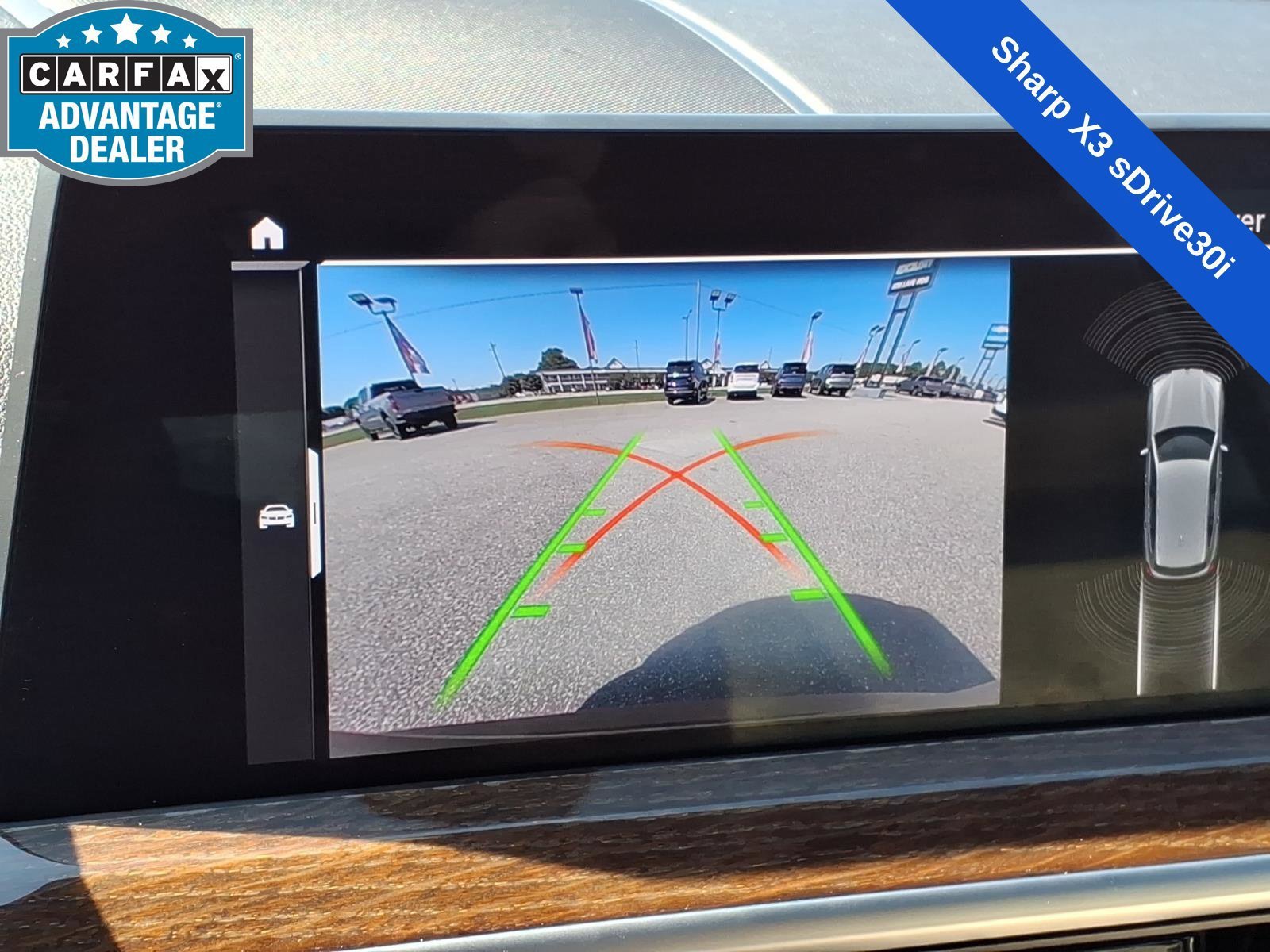 Used 2022  BMW sDrive30i image 22