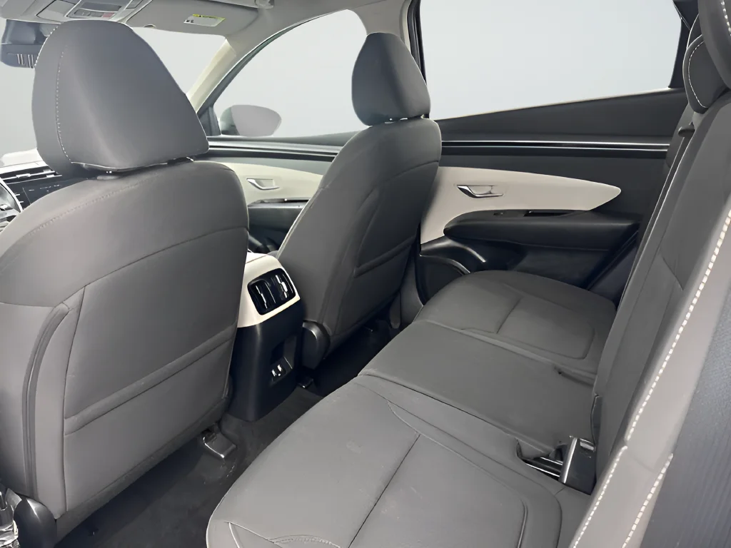 Used 2023 Silver Hyundai SEL image 18