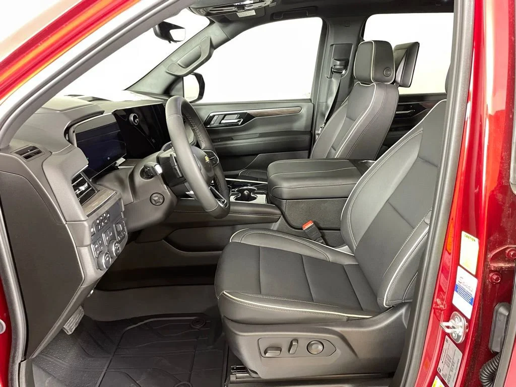 2025 Chevrolet Suburban Premier - Photo 22