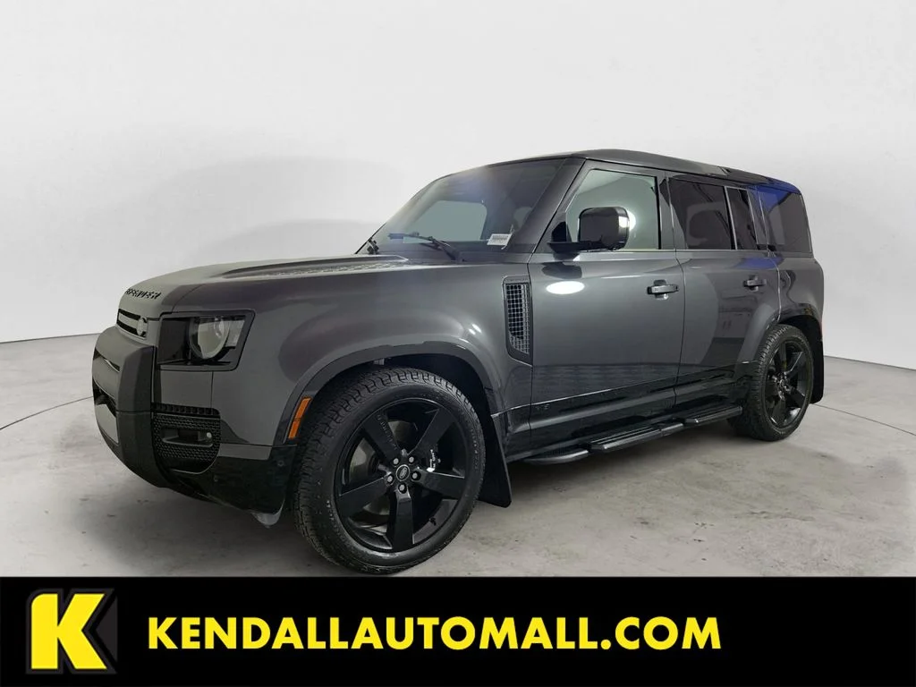 Used 2025 Gray Land Rover V8 image 1