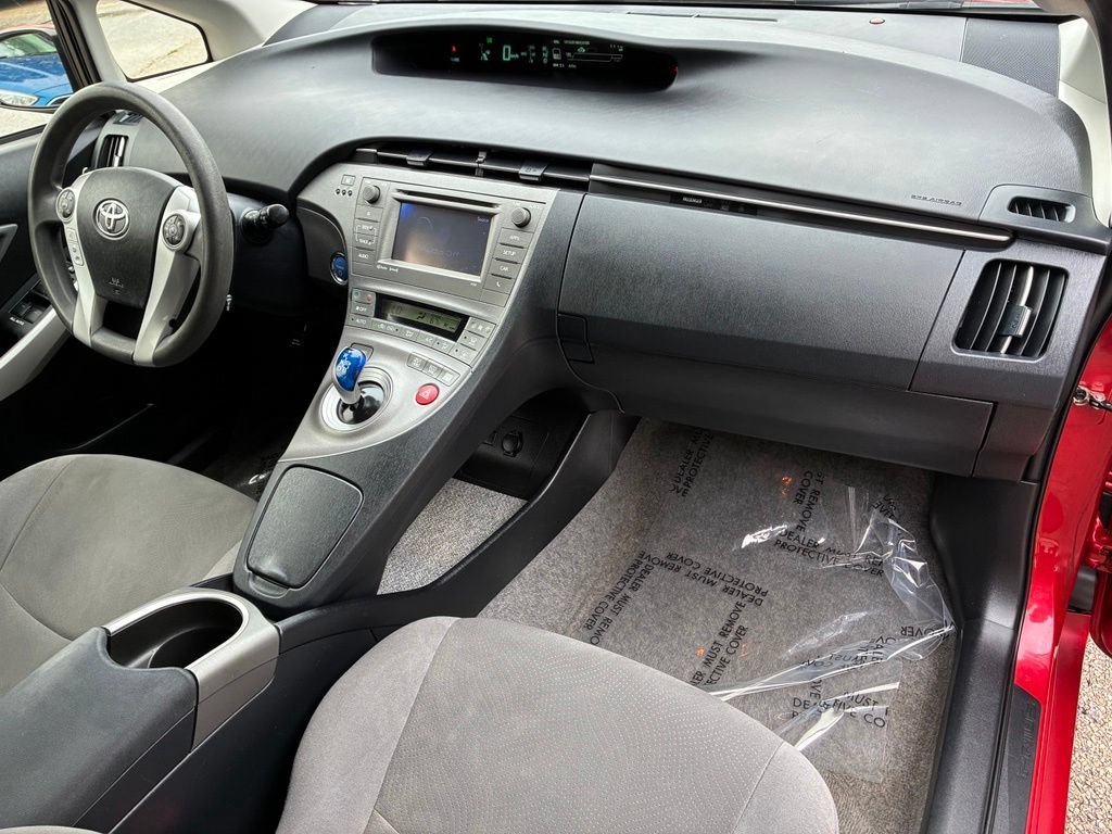 Used 2013 Red Toyota Three image 29